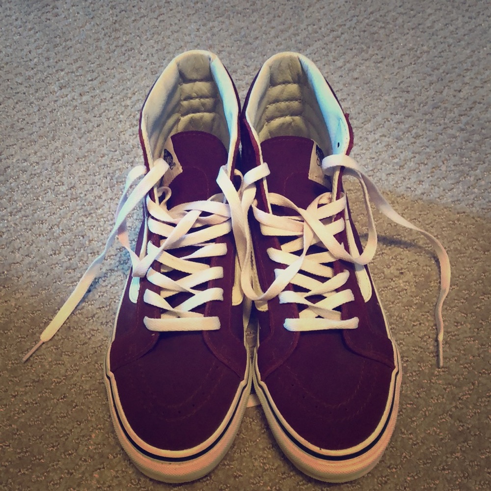 Vans high tops (Men’s - 7 or Women’s - 8.5)